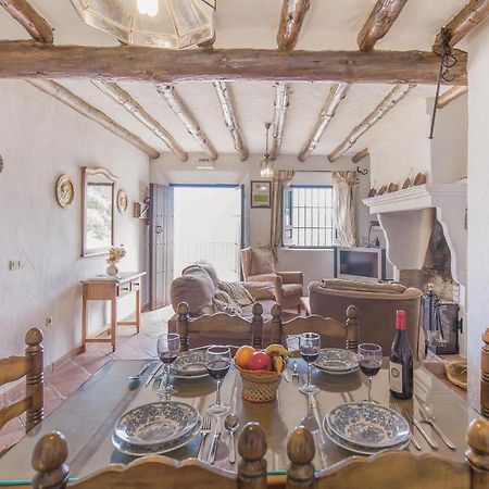 Cozy Home In Zahara De La Sierra With Kitchen Dış mekan fotoğraf