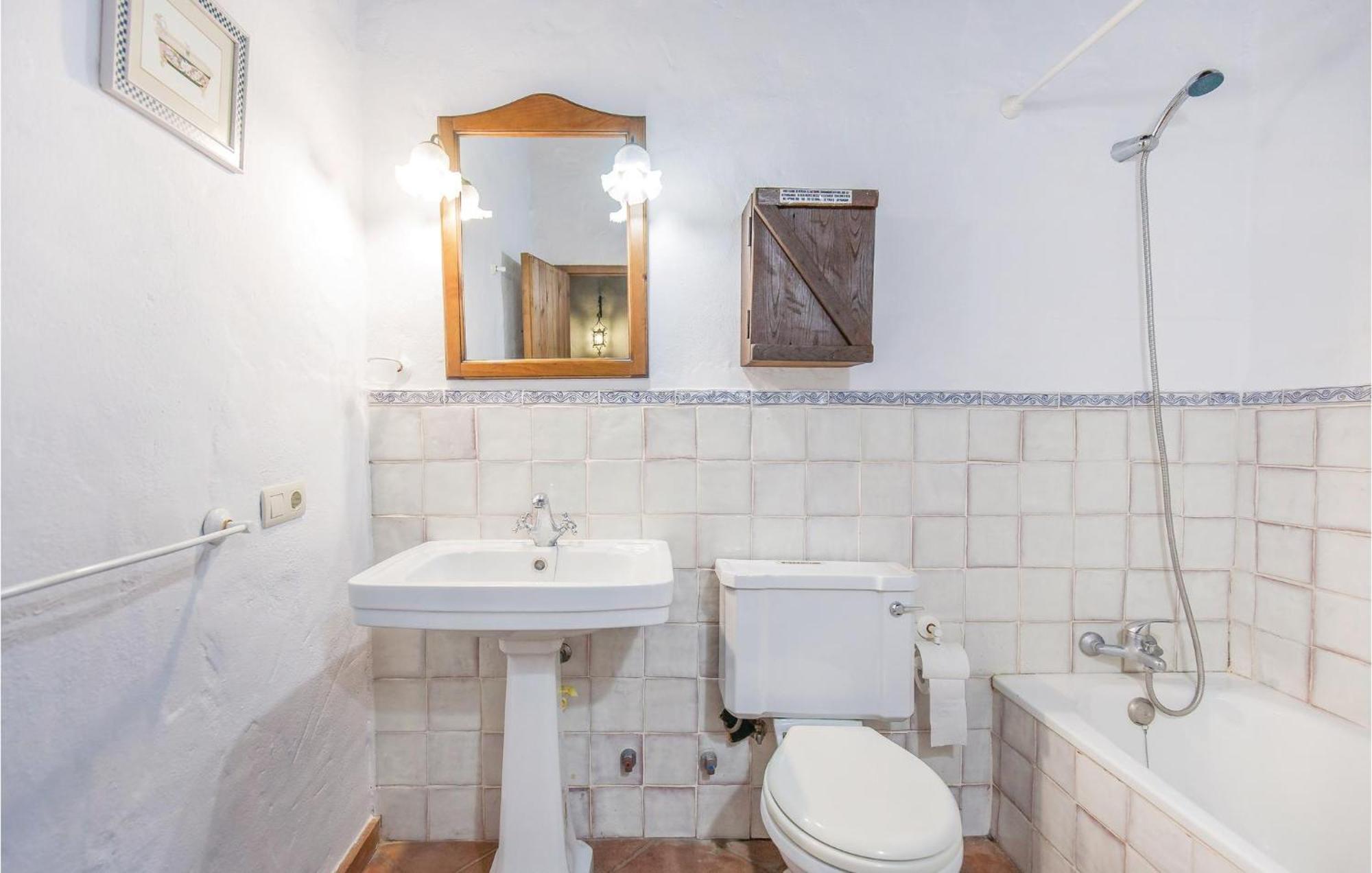 Cozy Home In Zahara De La Sierra With Kitchen Dış mekan fotoğraf