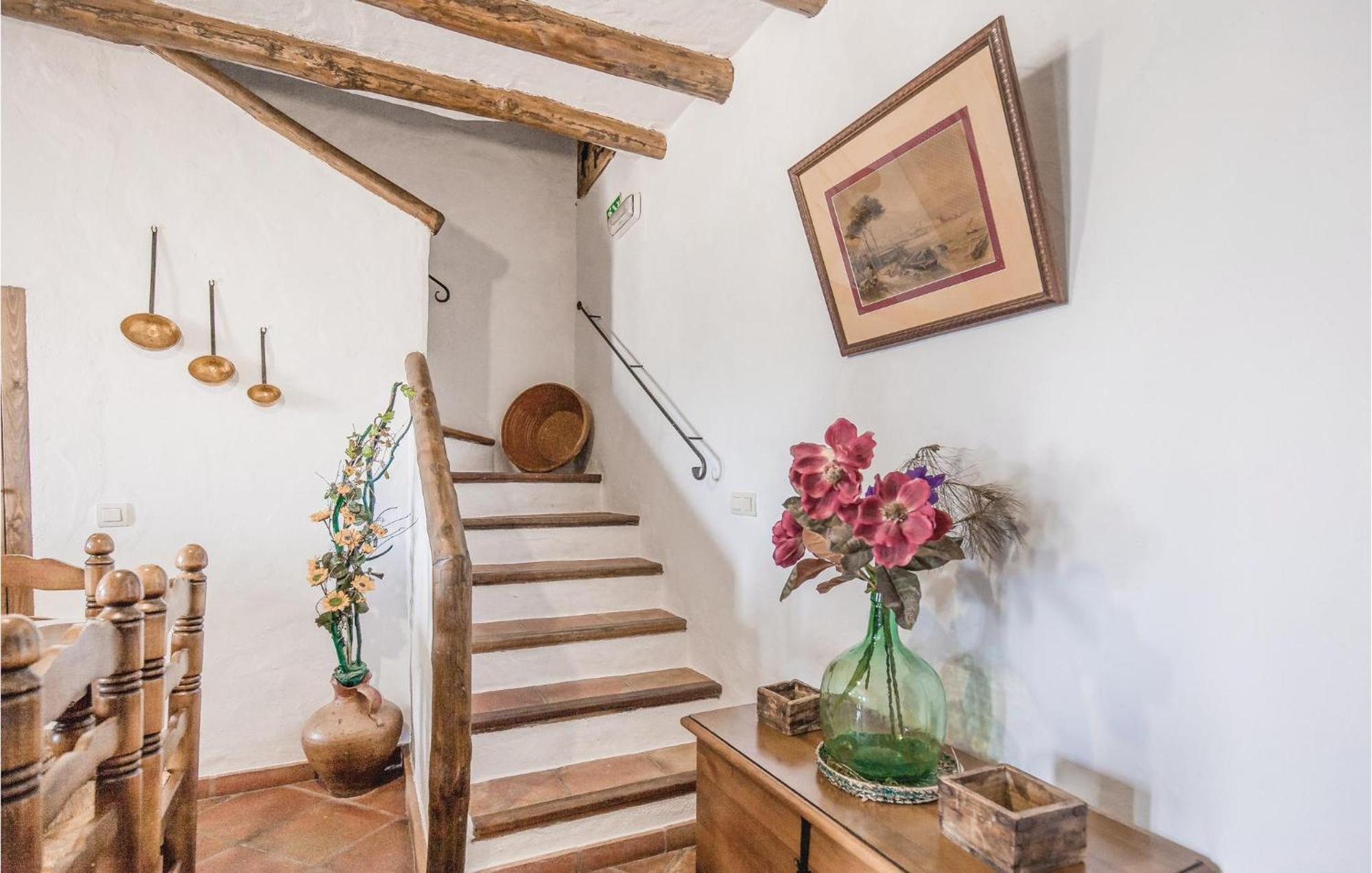Cozy Home In Zahara De La Sierra With Kitchen Dış mekan fotoğraf