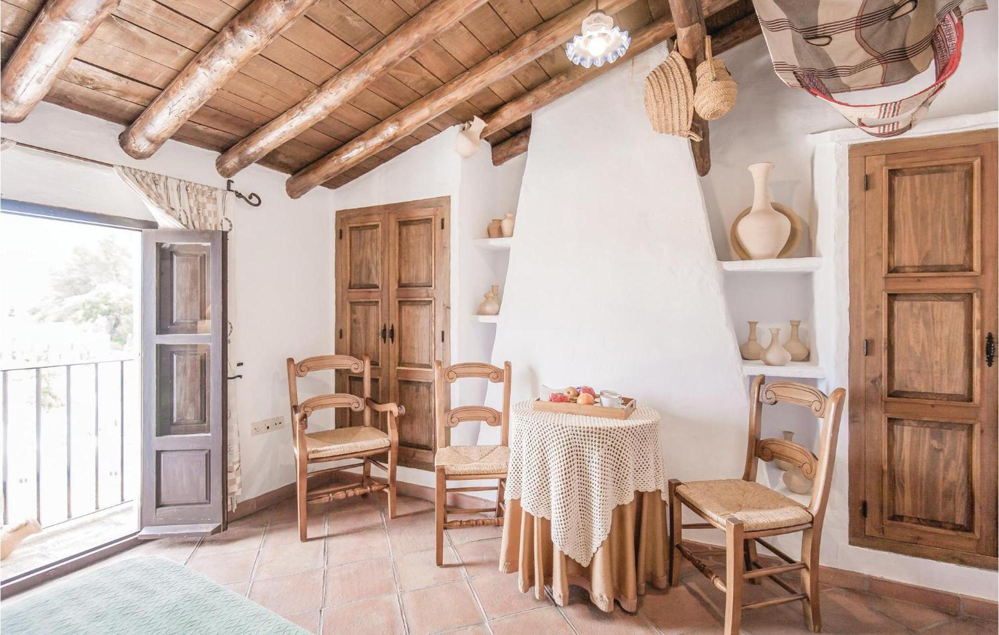 Cozy Home In Zahara De La Sierra With Kitchen Dış mekan fotoğraf